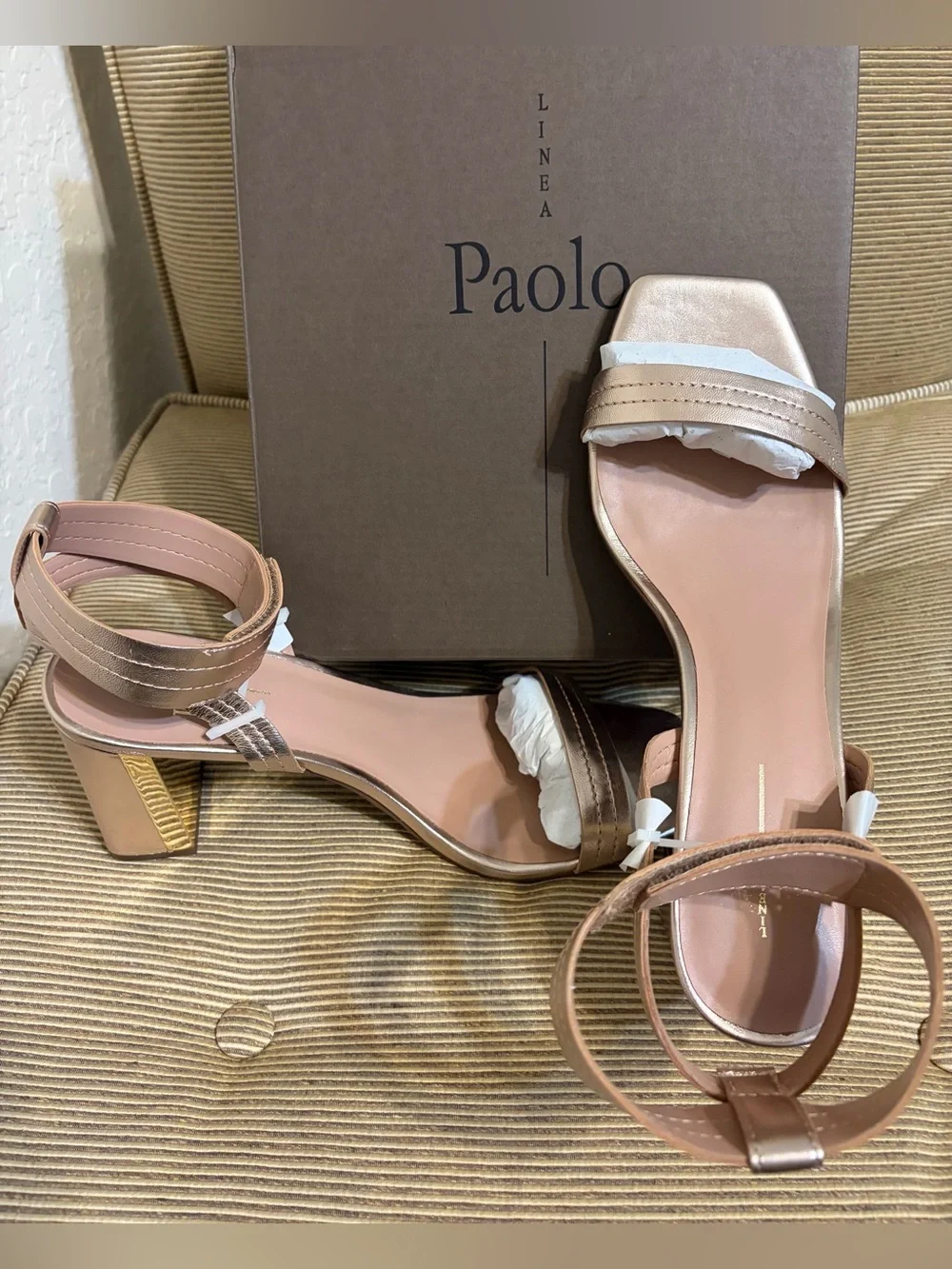 NWT Linea Paolo Eden-L Women's Metallic Leather Sandal - Size 9
